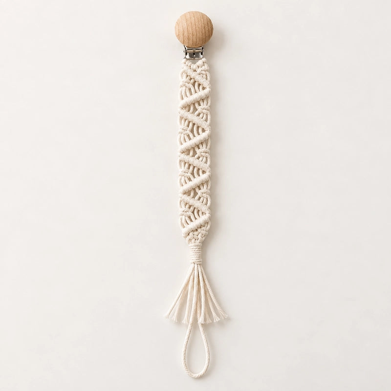 Attache tétine macramé écru, motif tressé diagonal